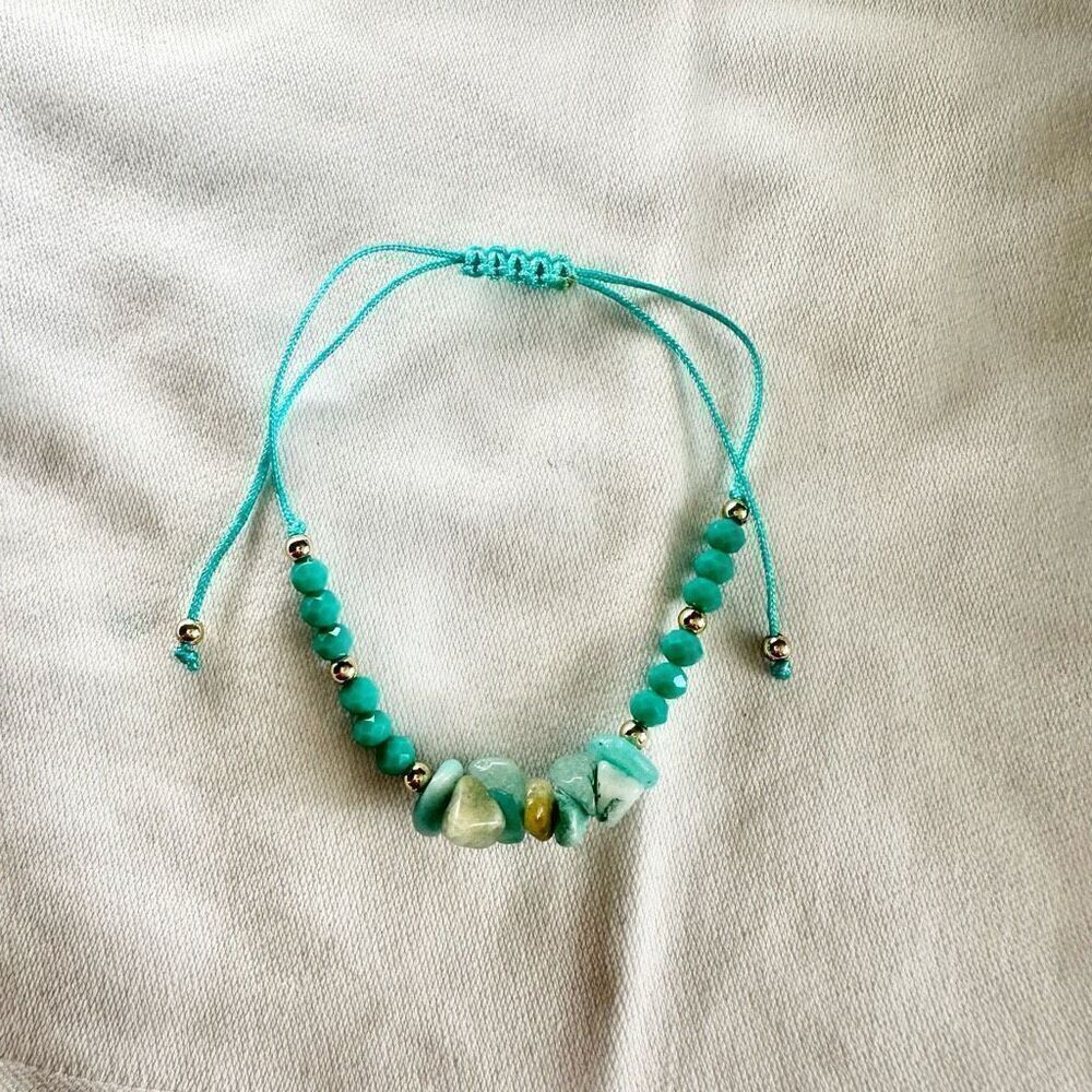 Jade color stone and sparkly bead friendship bracelet